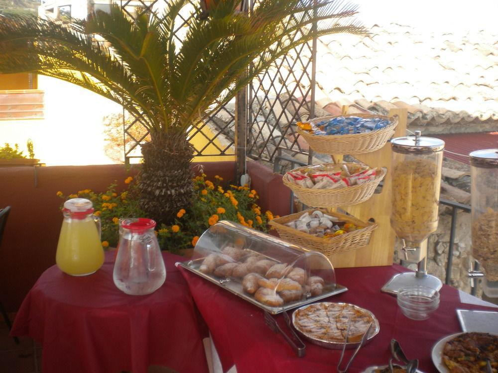 Bed and Breakfast Residenza Il Duomo Tropea Exterior foto