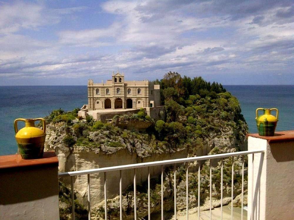 Bed and Breakfast Residenza Il Duomo Tropea Exterior foto