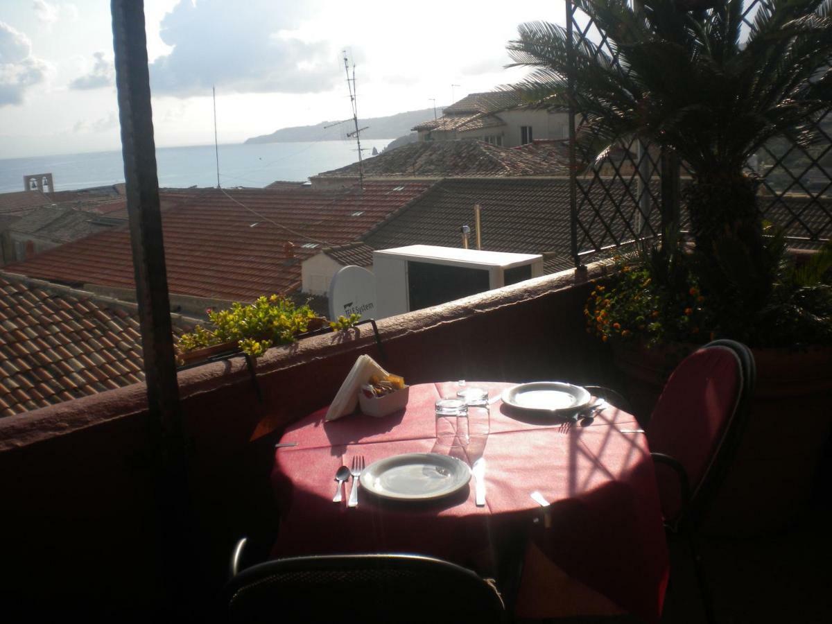Bed and Breakfast Residenza Il Duomo Tropea Exterior foto